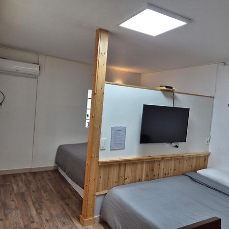 Jeju Soroan Pension Seogwipo Extérieur photo